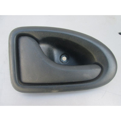  Ручка внутренняя задняя левая к  Renault  Megane,  1999