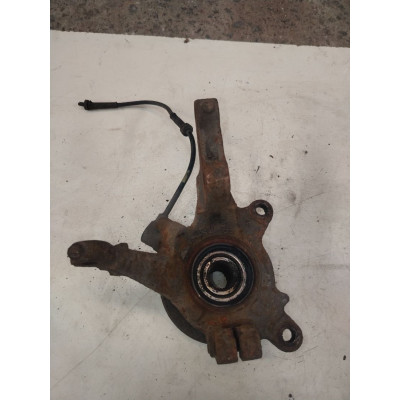  Кулак поворотный левый к  Mitsubishi  Space Star,  1998