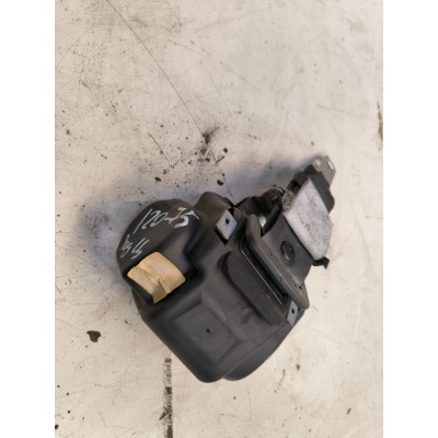  Ремень безопасности задний центральный к  Mitsubishi  Space Star,  1998