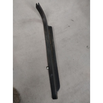  молдинг двери передней левой к  Mitsubishi  Space Star,  1998