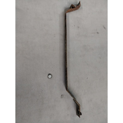  Крепление топливного бака к  Mitsubishi  Space Star,  1998