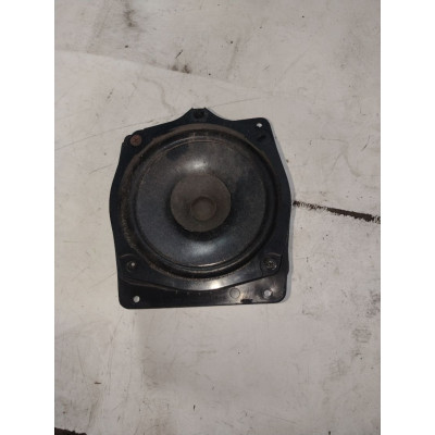  Динамик к  Mitsubishi  Space Star,  1998