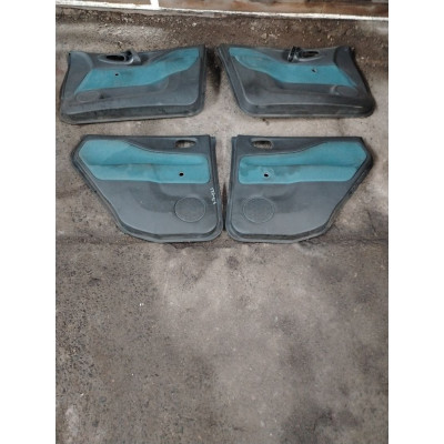  Обшивка двери (дверная карта) комплект к  Mitsubishi  Space Star,  1998