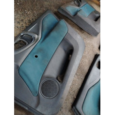  Обшивка двери (дверная карта) комплект к  Mitsubishi  Space Star,  1998