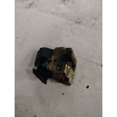  Замок двери задней левой к  Mitsubishi  Space Star,  1998