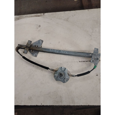  Стеклоподъемник передний левый к  Mitsubishi  Space Star,  1998