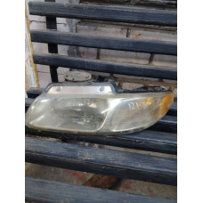  Фара правая к  Plymouth  Voyager,  1999