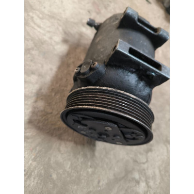  Компрессор кондиционера к  Audi  A6,  1996