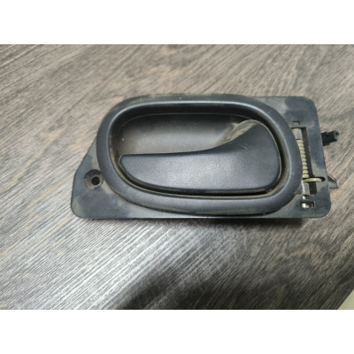  Ручка внутренняя задняя правая к  Renault  Laguna,  1998