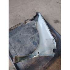 Крыло переднее правое к  Chrysler  Voyager,  1999