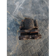  Суппорт передний левый к  Plymouth  Voyager,  1999