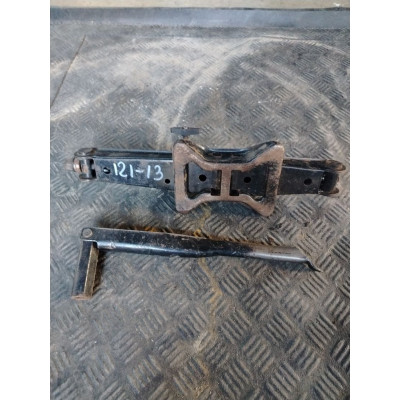  Домкрат к  Chrysler  Voyager,  1999