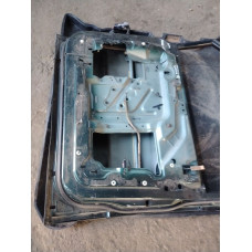  Дверь передняя правая к  Chrysler  Voyager,  1999