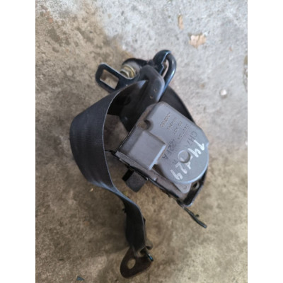  Ремень безопасности задний правый к  Mazda  323,  1997