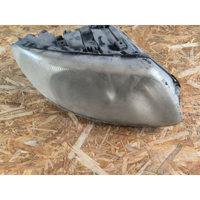  Фара правая к  Dodge  Caravan,  2003