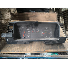  Щиток приборов (приборная панель) к  Audi  80,  1985