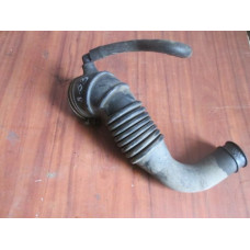  Патрубок воздушного фильтра к  Mitsubishi  Galant,  1995