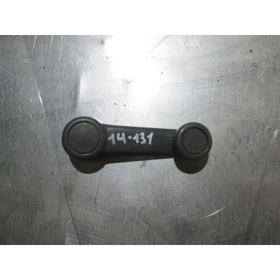  Ручка стеклоподъемника к  Mazda  323,  1997