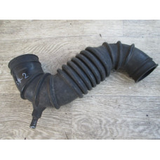  Патрубок воздушного фильтра к  Mitsubishi  Pajero,  1992