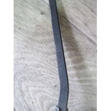  Щеткодержатель (поводок стеклоочистителя, дворник) к  Mazda  626,  1999