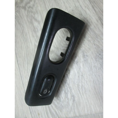  Кнопка центрального замка к  Renault  Laguna,  1997