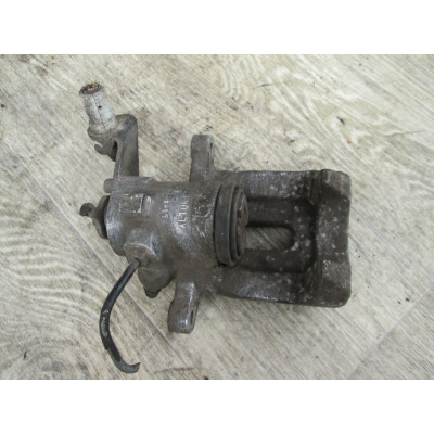  Суппорт задний правый к  Citroen  Xsara Picasso,  2001