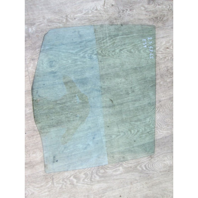 Стекло двери задней правой к  BMW  5 E39,  2000