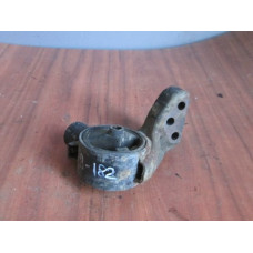  Подушка крепления двигателя к  Mitsubishi  Galant,  1995