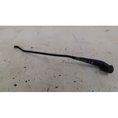 Щеткодержатель (поводок стеклоочистителя, дворник) к  Opel  Astra,  1996