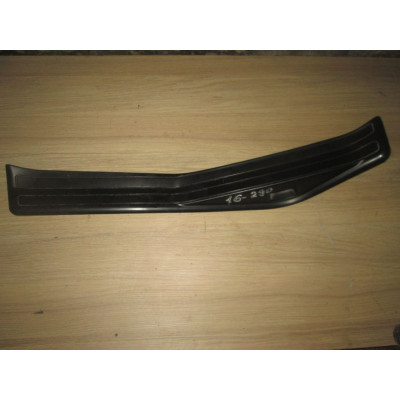  Накладка на порог внутренняя задняя левая к  BMW  3 E46,  1998