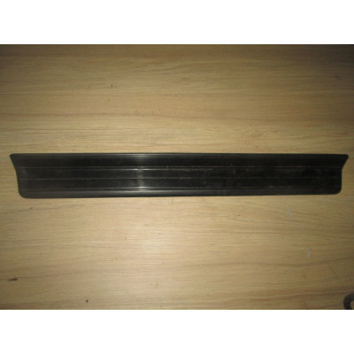  Накладка на порог внутренняя передняя левая к  BMW  3 E46,  1998