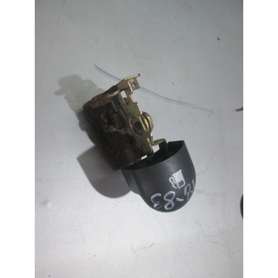  Кнопка открытия лючка топливного бака к  Daewoo  Nubira,  1997