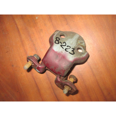  Петля двери к  Mitsubishi  Galant,  1995