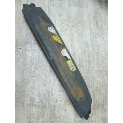 Заглушка (решетка) в бампер передний к  Audi  A4,  1996