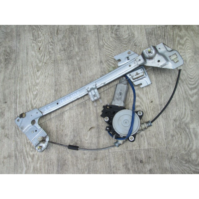  Стеклоподъемник электрический передний правый к  Mazda  323,  1997