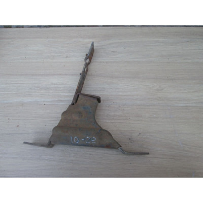  Кронштейн крепления бампера переднего к  Citroen  ZX,  1997