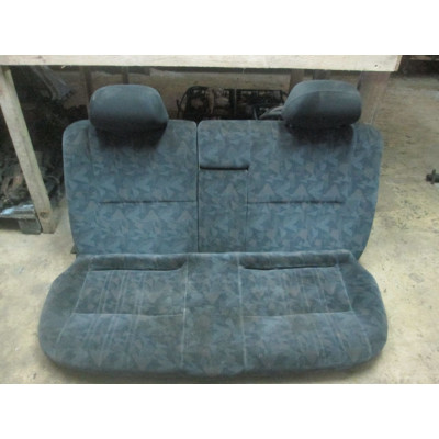  Сиденье заднее к  Ford  Mondeo,  1995