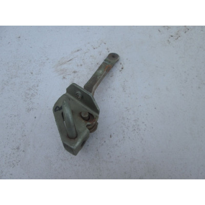  Ограничитель открывания двери задней к  Audi  100,  1985