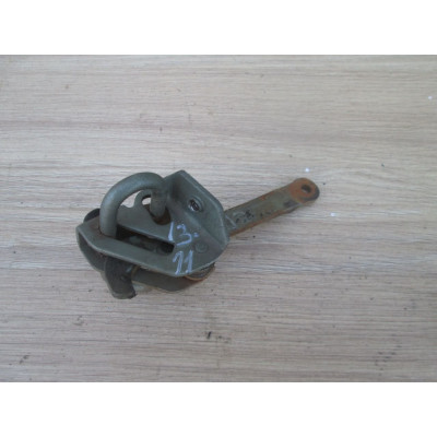  Ограничитель открывания двери задней к  Audi  100,  1985