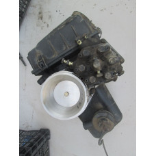  Распределитель впрыска (инжектор) к  Audi  100,  1985