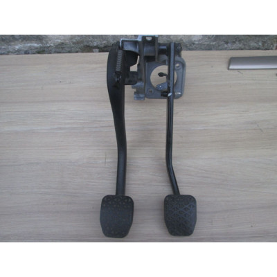  Узел педальный (блок педалей) к  BMW  3 E46,  1998