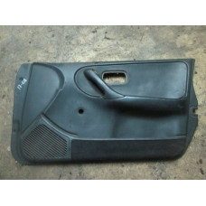  Обшивка двери передней правой (дверная карта) к  Nissan  Primera,  1993