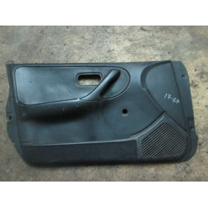  Обшивка двери передней левой (дверная карта) к  Nissan  Primera,  1993