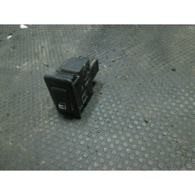  Кнопка центрального замка к  Nissan  Primera,  1993