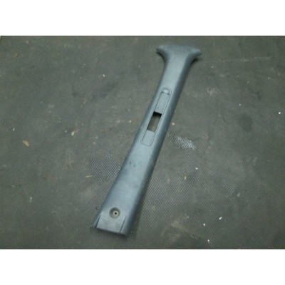  Обшивка стойки центральной левой к  Skoda  Felicia,  1997