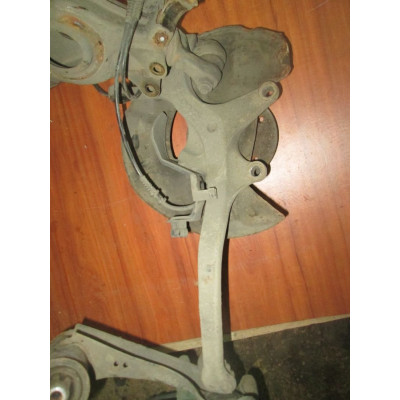  Кулак поворотный правый к  Mercedes  C W202,  1998