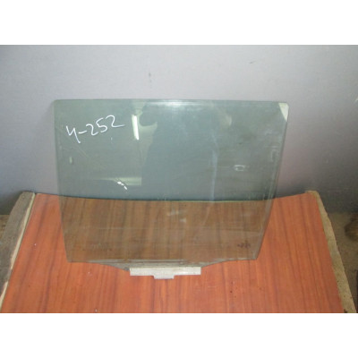  Стекло двери задней левой к  Mercedes  C W202,  1998