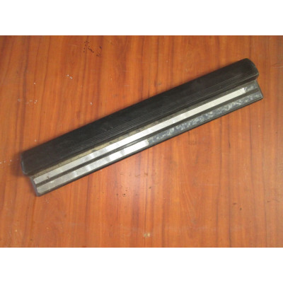  Накладка на порог внутренняя передняя правая к  Mercedes  C W202,  1998