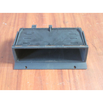  Вещевой ящик центральной консоли к  Mercedes  C W202,  1998