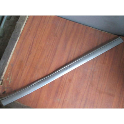  Накладка двери передней правой к  Mercedes  C W202,  1998